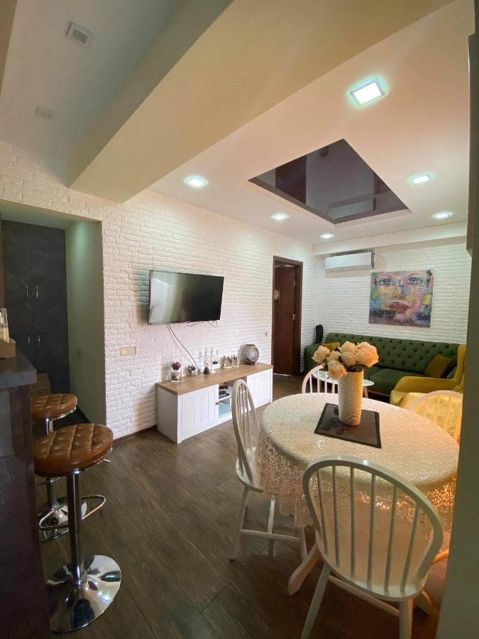 Apartament Victoria Leilighet Tbilisi Eksteriør bilde